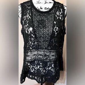 Knox rose black lace cover up. Beautiful top. Xxl
